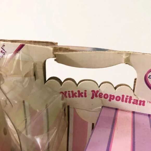 MGA Yummi Land Ice Cream Pop Girls Nikki Neopolitan 12 Inch Doll Damaged Box - Picture 8 of 16